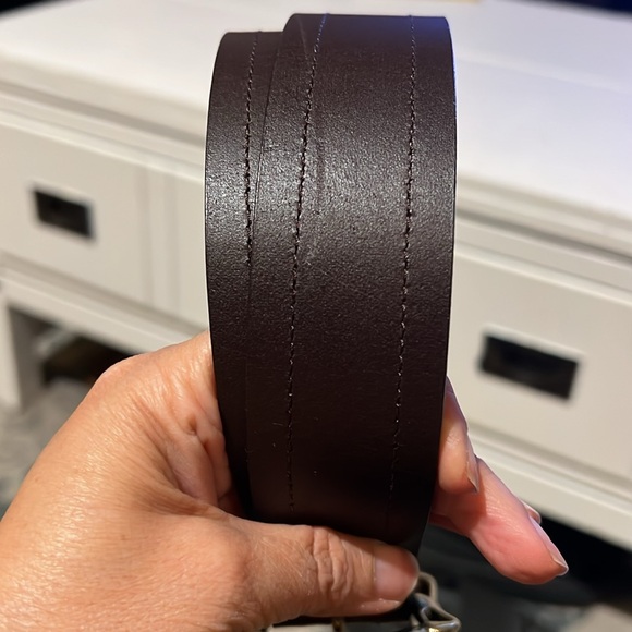 Genuine Italian bonded, leather belt, woman’s XL Brass buckle - Picture 3 of 4